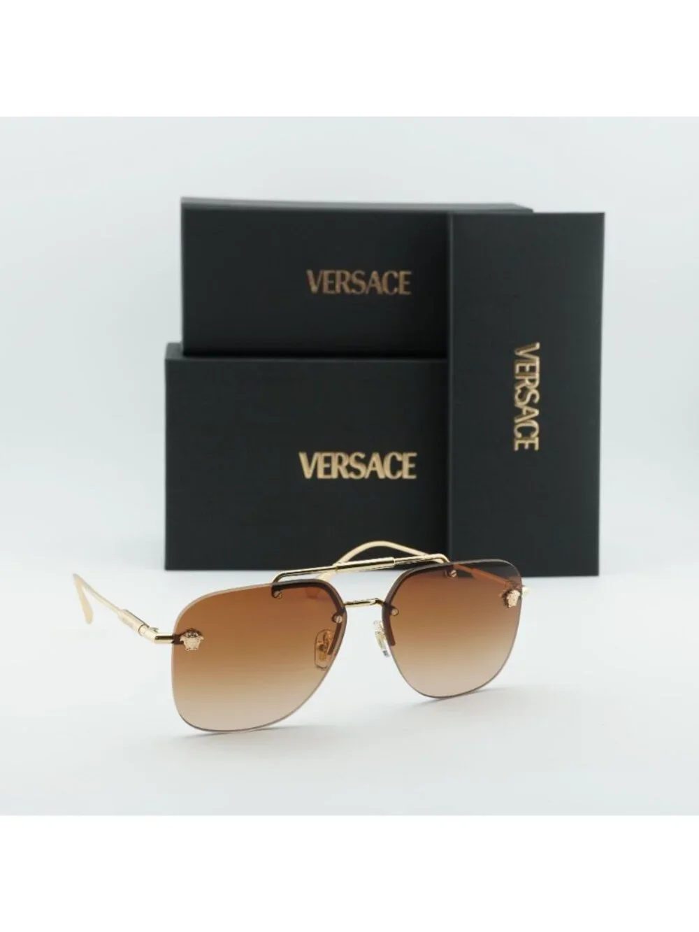 Versace model ve2296